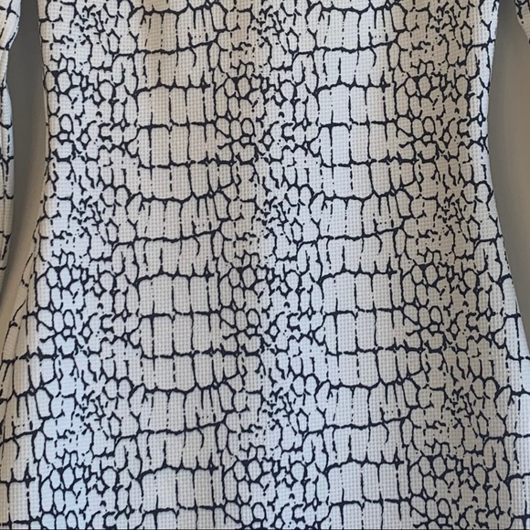 Long sleeve bodycon dress - Picture 2 of 6
